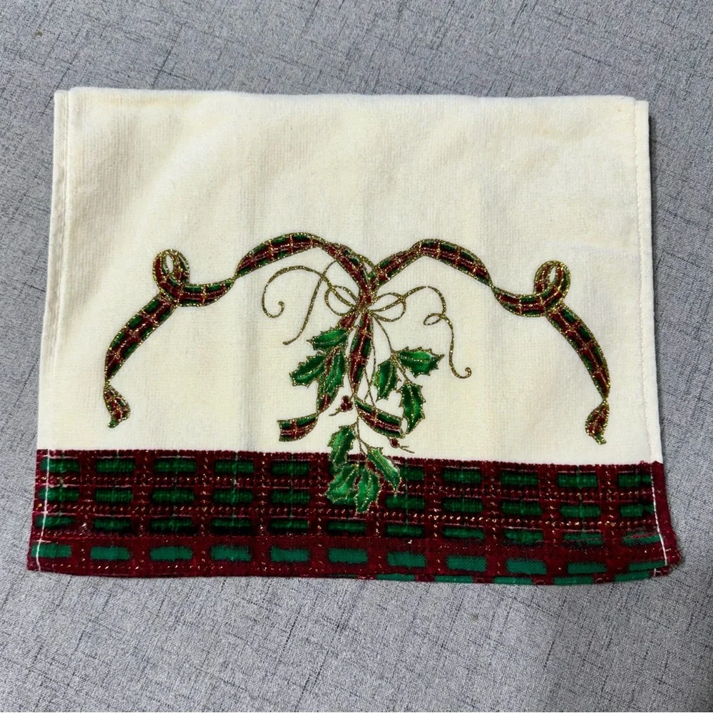 3 Lenox Christmas Hand Towels Holiday Nouveau Finger Tip Holly Tartan Plaid NWT